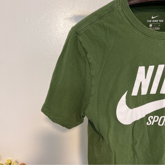 Nike Tee Shirt Men’s Size S Green short sleeve - Picture 4 of 4